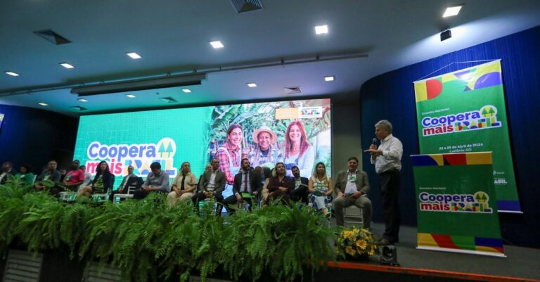 Programa Coopera Mais Brasil é apresentado em encontro nacional de cooperativas