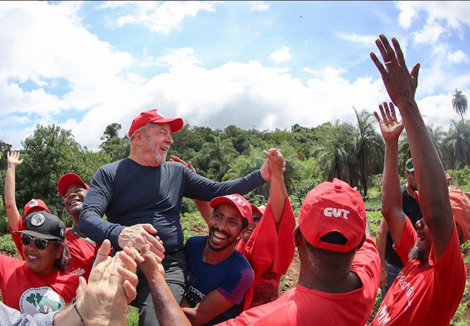 MST quer invasões de terras em caso de vitória de Lula
