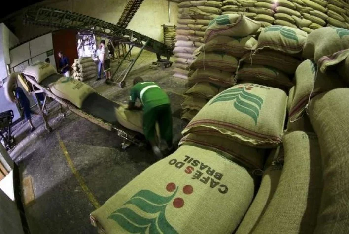 Exportações brasileiras de café somam 3,4 milhões de sacas 12 exportacoes brasileiras de cafe somam 34 milhoes de sacas