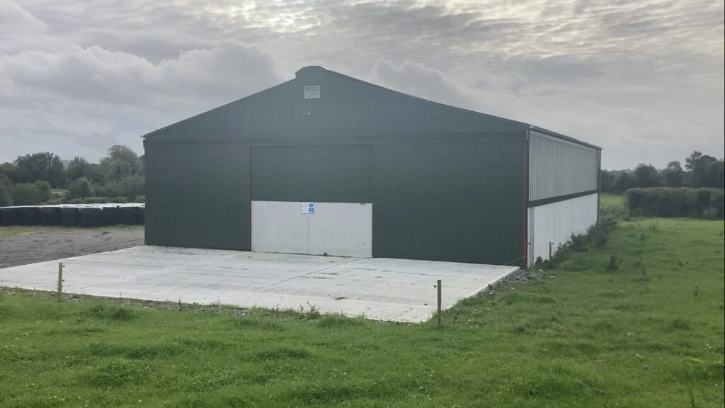 Slat de 4 baias e unidade de parto para fazenda de aleitamento de 25 vacas 81 slat de 4 baias e unidade de parto para fazenda de aleitamento de 25 vacas