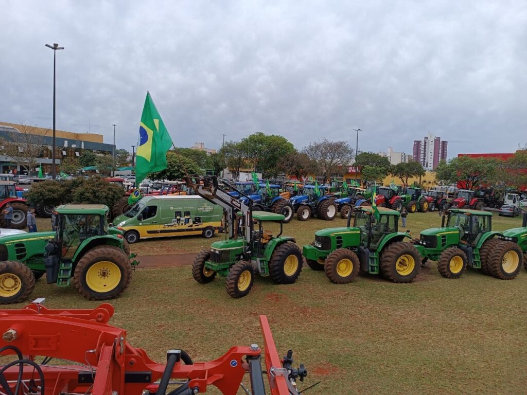 Novo tratoraco em Cascavel mostra a forca do produtor rural