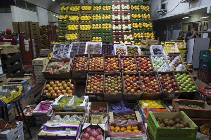 ceasa parana chega aos 50 anos gerando cerca de 70 mil empregos diretos e indiretos