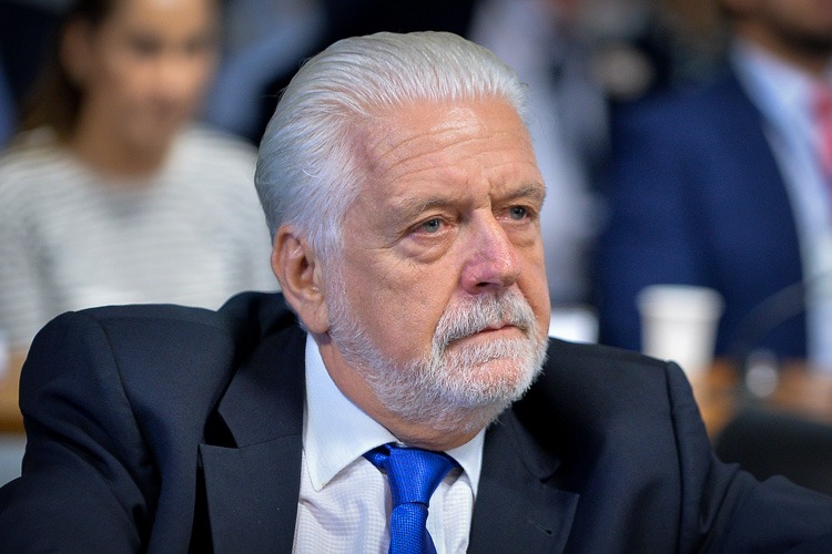 falta um ministro da fazenda diz jacques wagner sobre negociacao da pec da transicao