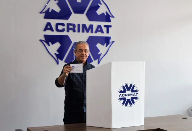 oswaldo pereira e reeleito presidente da acrimat veja como ficou a nova placa