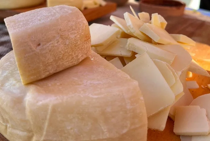 Modos de Fazer o Queijo Minas Artesanal preenchem critérios de prioridade para candidaturas à lista de Patrimônio da Humanidade 5 modos de fazer o queijo minas artesanal preenchem criterios de prioridade para candidaturas a lista de patrimonio da humanidade