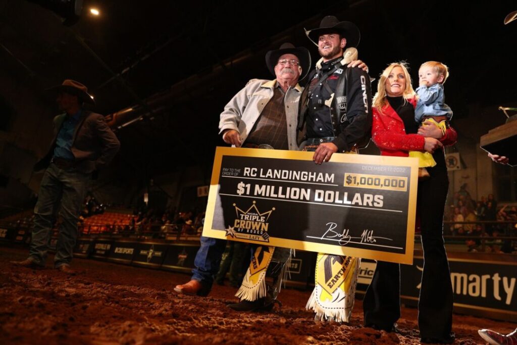 RC Landingham fatura bônus de US$ 1 milhão da WCRA 2 RC Landingham fatura bônus de US$ 1 milhão da WCRA