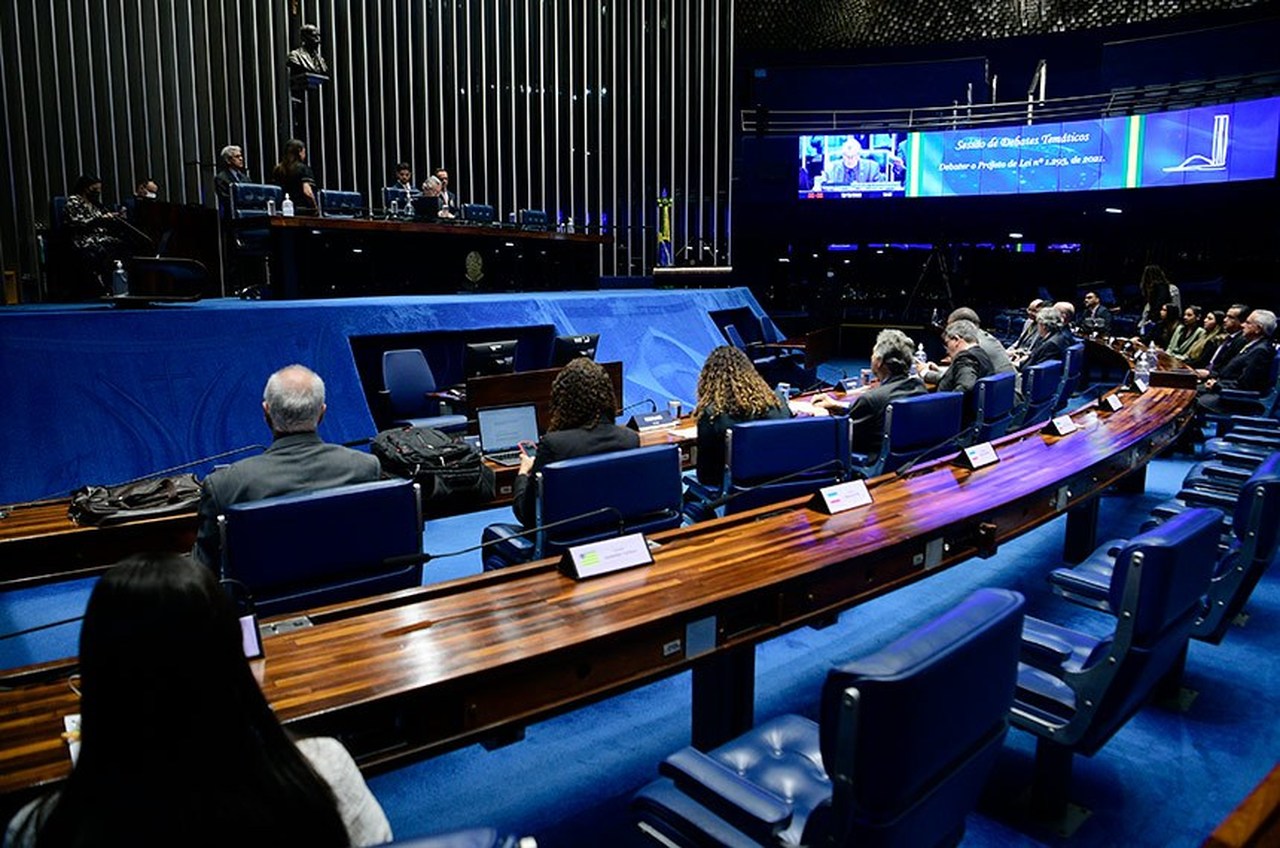 senadores debatem projeto que muda normas de fiscalizacao da producao agropecuaria