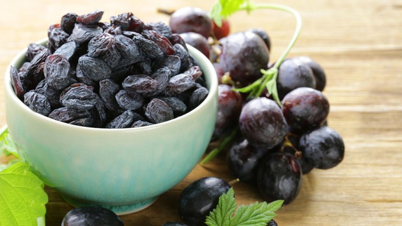 tudo contaminado 49 toneladas de uvas passas sao apreendidas no oeste do pr e rs