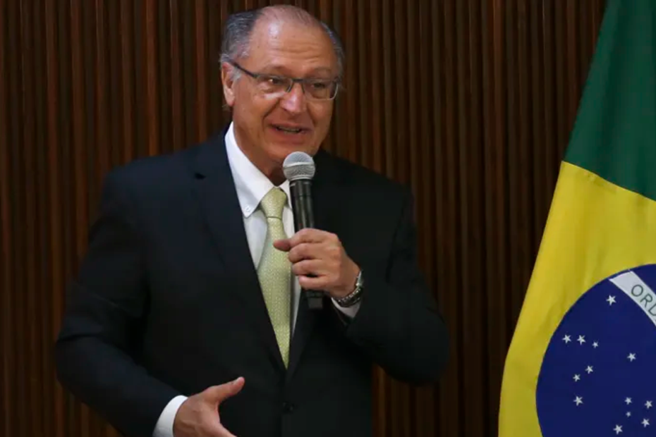 Alckmin anuncia Marcela Carvalho como secretaria executiva da Camex •