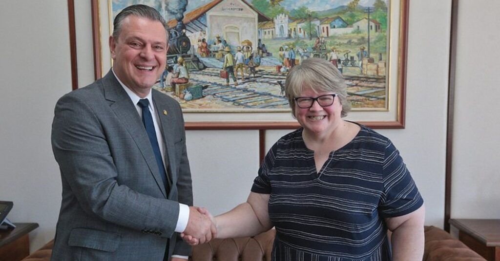 carlos favaro se reune com ministras do reino unido e da ucrania portal dbo