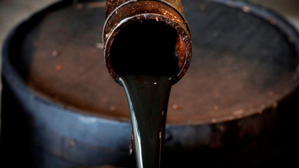 preco do petroleo sobe 3 com perspectiva economica global apesar de