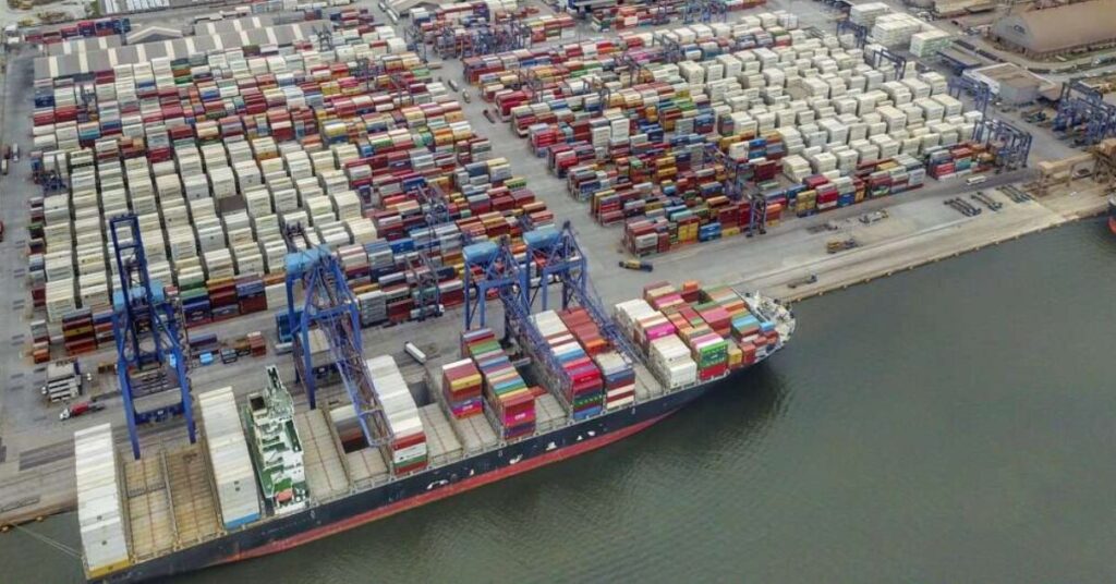 paranagua e antonina movimentam 42 milhoes de t em janeiro recorde para o mes portal dbo