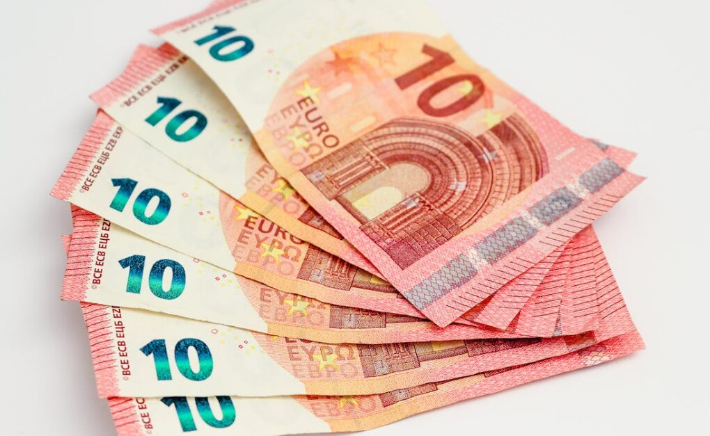 People in Donegal have less cash to splash around – CSO
