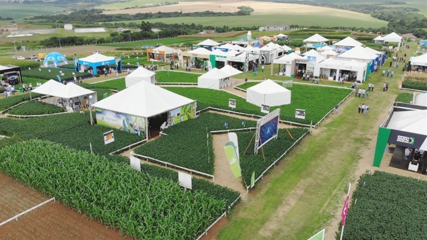 portfolio para graos e foco de dia de campo no parana