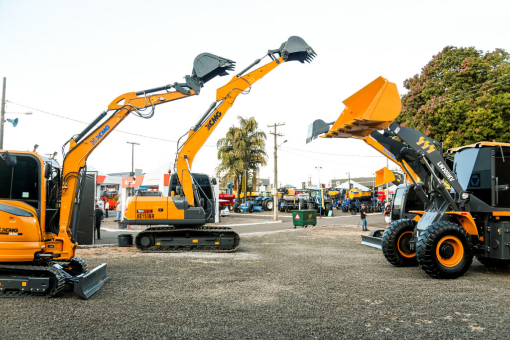 fabricantes de equipamentos da linha amarela enxergam na expolondrina uma opcao viavel de negocios