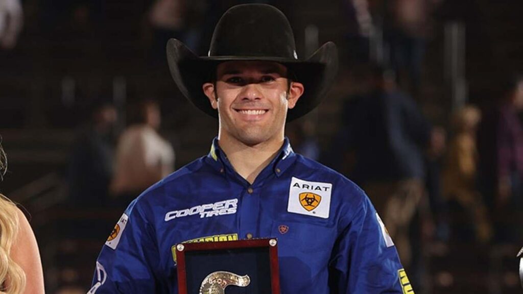 Kaique Pacheco se distancia da liderança do ranking da PBR