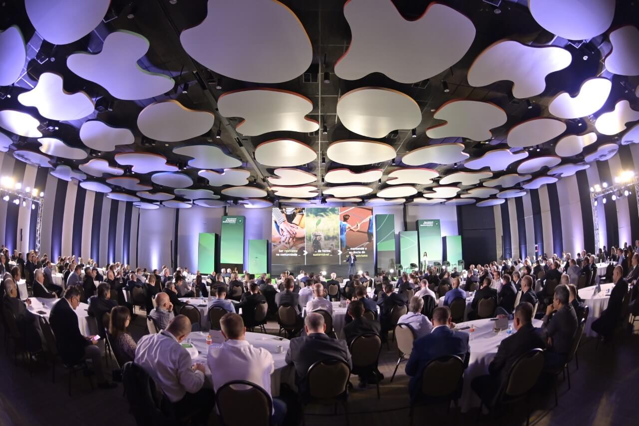 liderancas do sicredi debatem planejamento estrategico da instituicao em forum nacional de presidentes e diretores