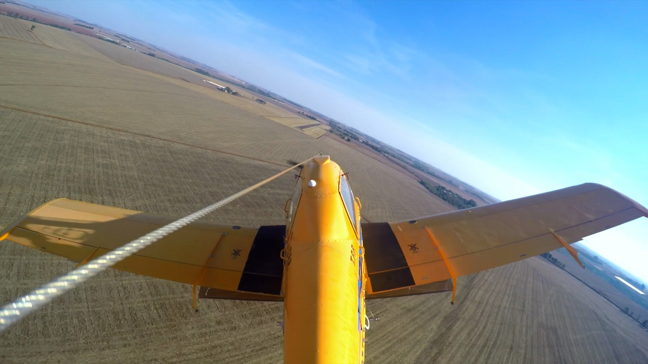 ja pensou pulverizar 100 hectares por hora e ainda economizar com a aviacao agricola e possivel