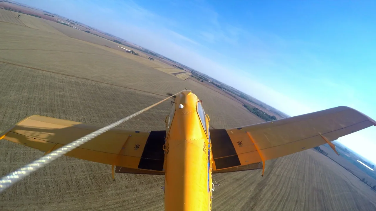ja pensou pulverizar 100 hectares por hora e ainda economizar com a aviacao agricola e possivel