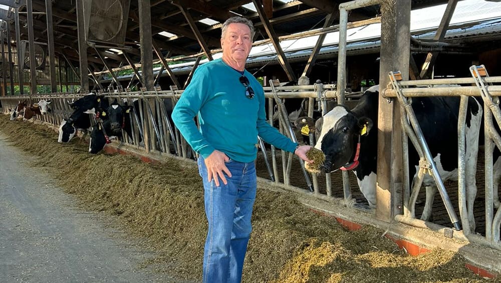 lauriston bertelli visita fazenda na alemanha e apresenta o aditivo fator p