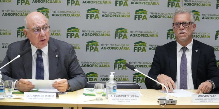 plano safra robusto necessitara de acoes da frente parlamentar da agropecuaria