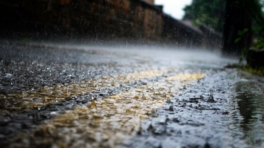 Frente fria traz chuvas e queda nas temperaturas