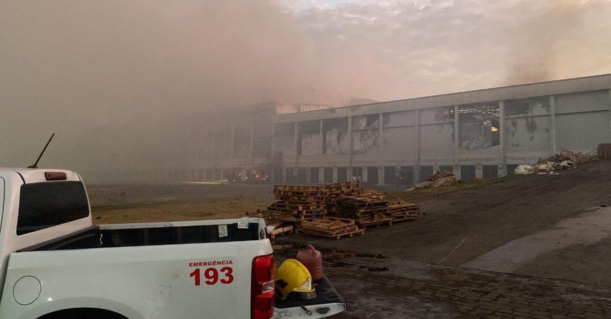 bombeiros controlam incendio em frigorifico em diamantino portal dbo