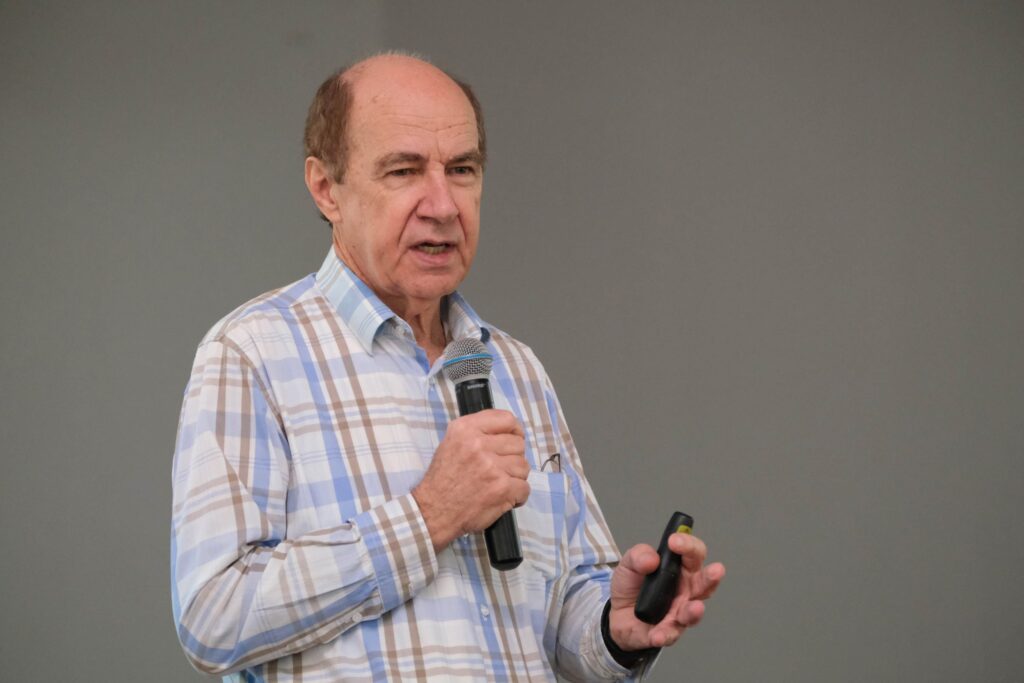 presidente da c vale apresenta investimentos da cooperativa para associados