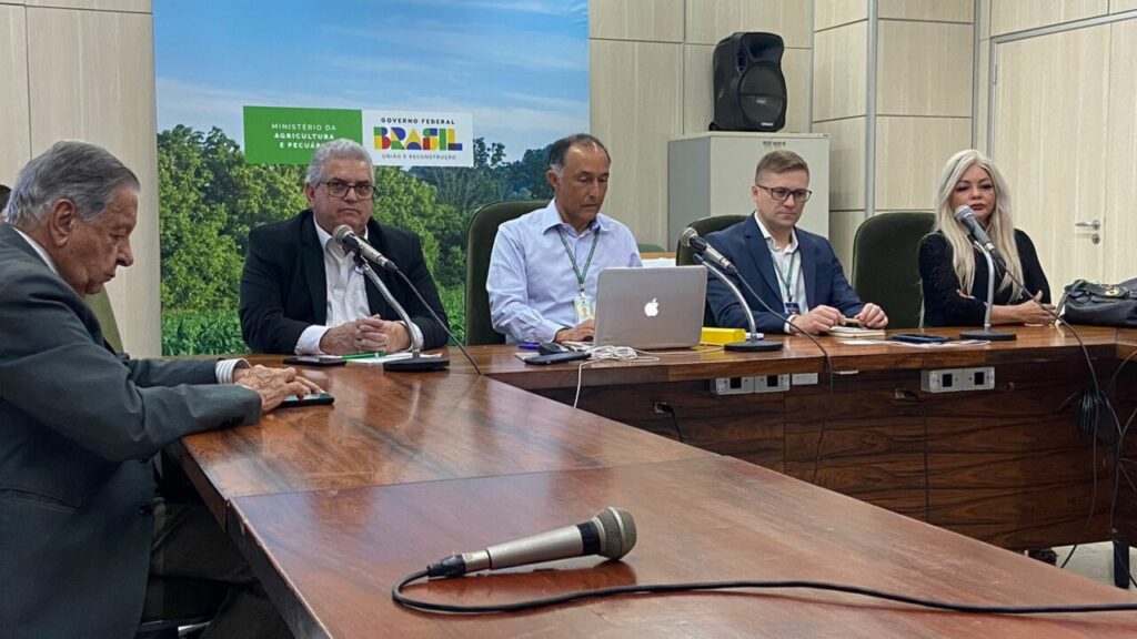 rumos do mormo sao debatidos em reuniao com o ministerio da agricultura 2