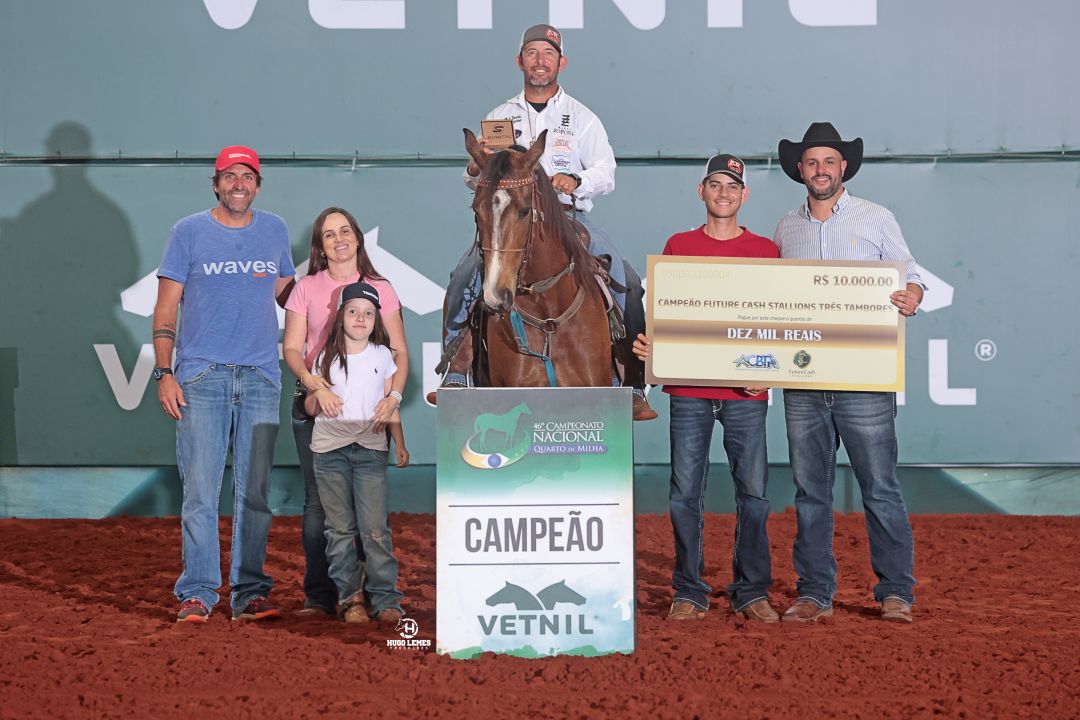 Programas de incentivo da ACBT premiam os campeões de Três Tambores