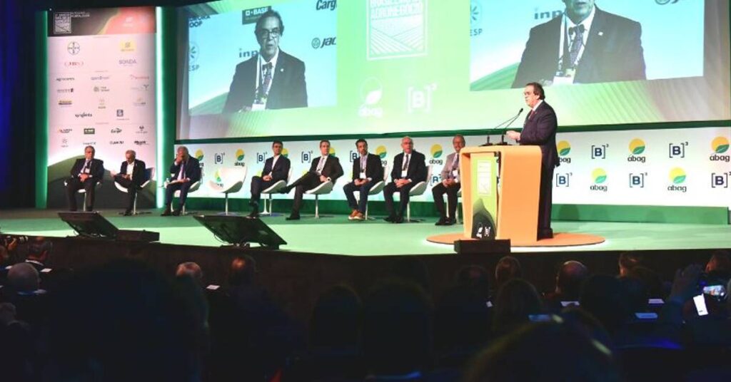 Qual e o tema central do Congresso Brasileiro do Agronegocio