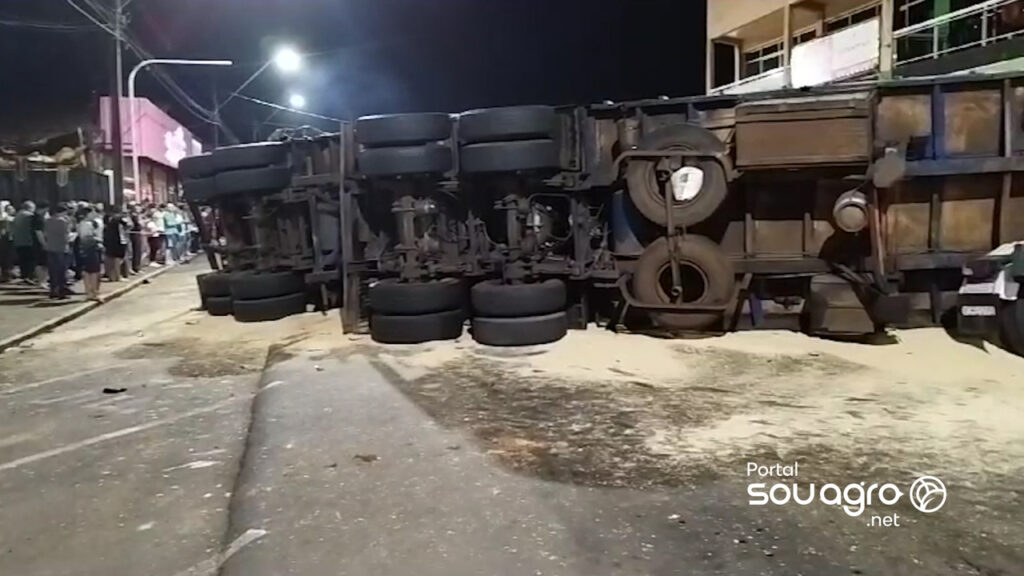 como foi possivel um caminhao carregado de soja atingir varios veiculos no pr de forma desgovernada