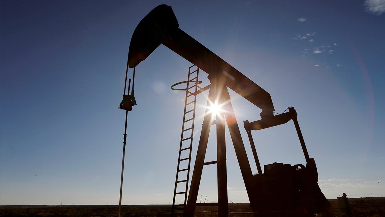 Os dados dos EUA mostrando oferta mais restrita estão causando um aumento no preço do petróleo?