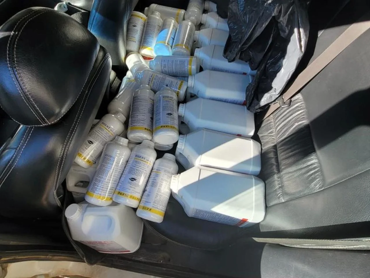 Por que um homem foi preso com agrotóxicos ilegais? 2 por que um homem foi preso com agrotoxicos ilegais 1