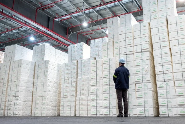 qual e o principal problema dos 12 setores da industria de acordo com a cni