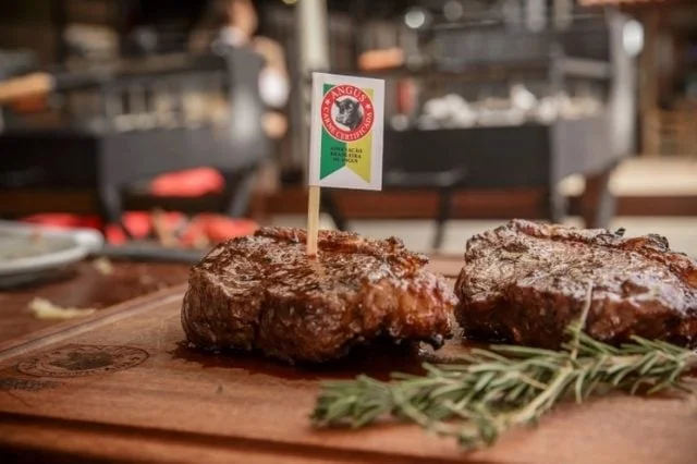 Qual é o recorde de exportações de carne e qual país ela conquistou? 5 carne angus certificada