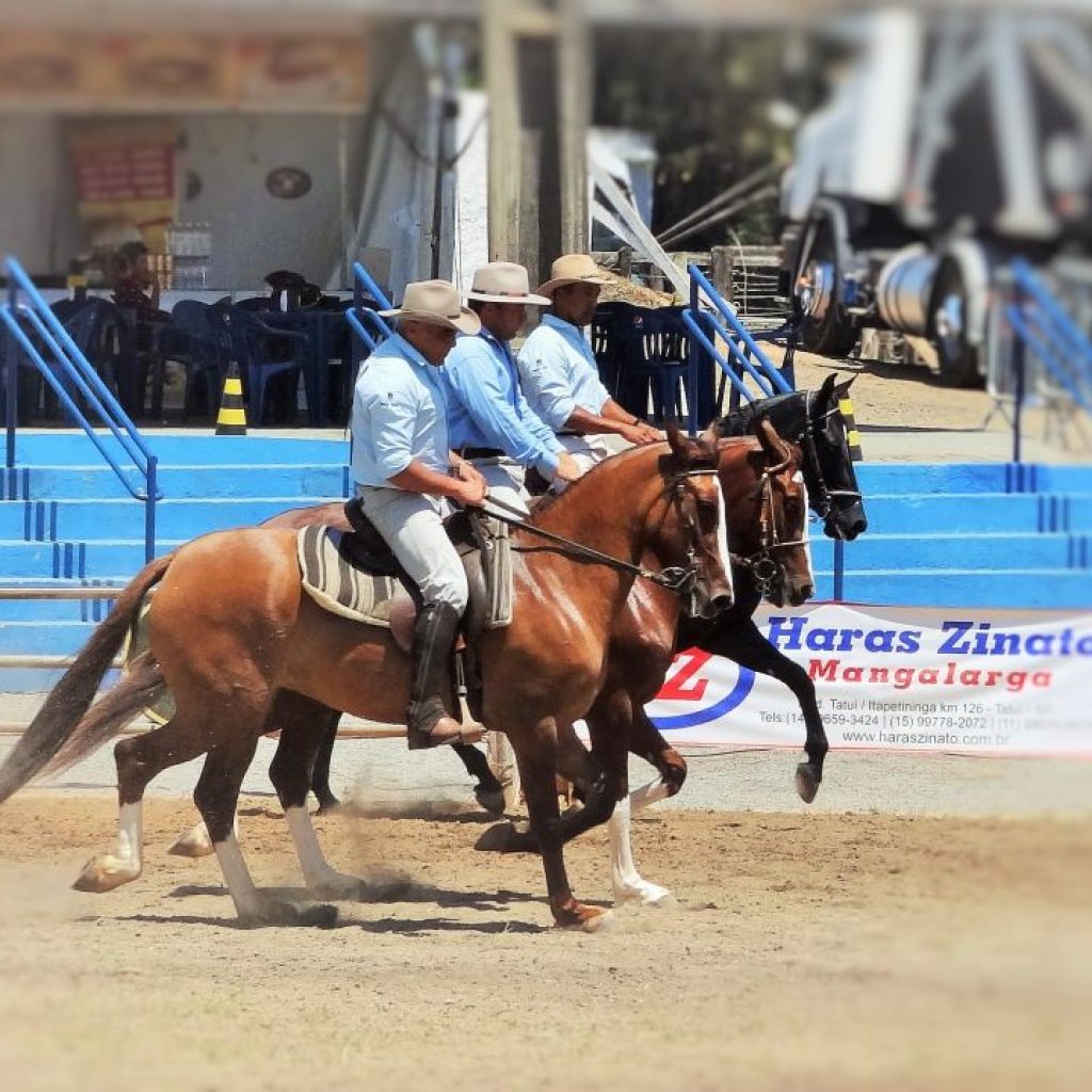 Qual exposição está sendo realizada na Expo Jahu?