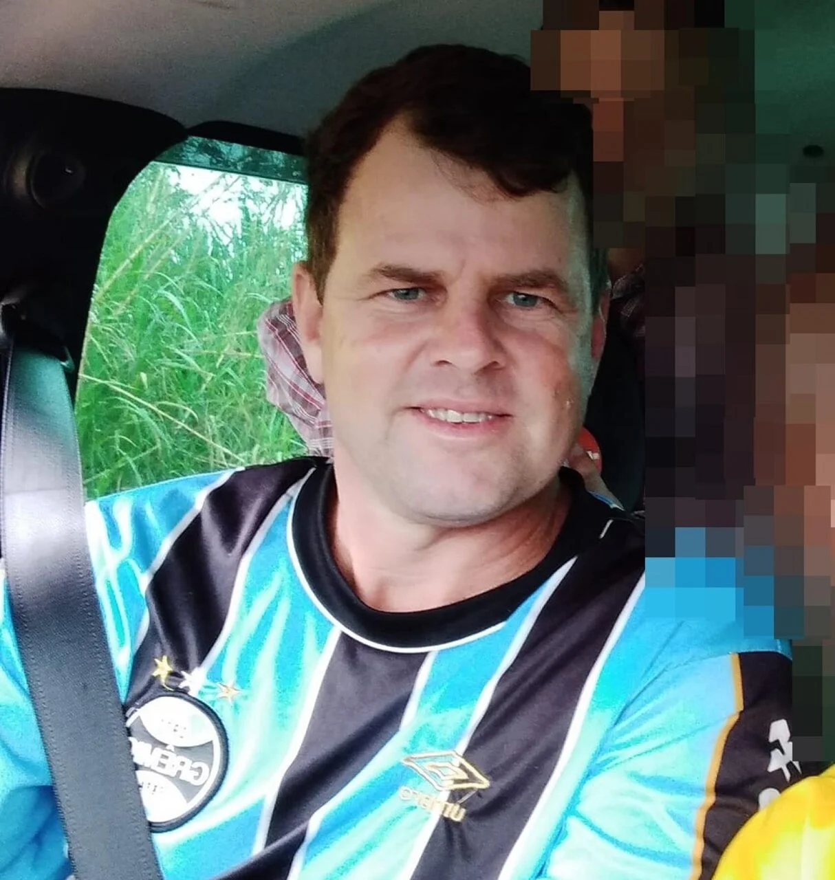 quem foi assassinado ao lado de um trator no parana 1