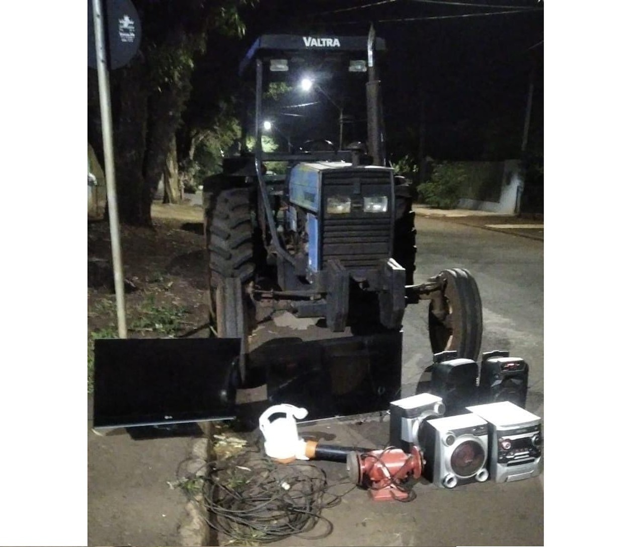 Um homem foi feito refém durante um assalto em propriedade rural no PR?