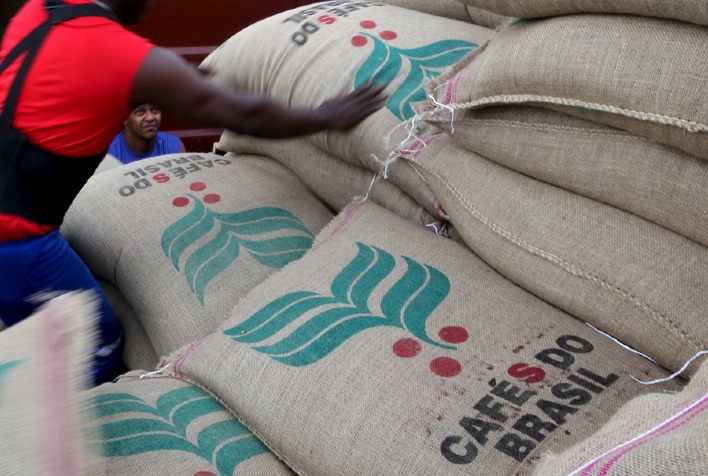 Quantas sacas de cafe o Brasil exportou em agosto de