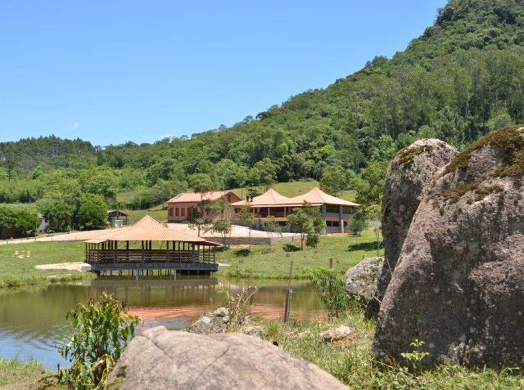 as propriedades familiares em sc abrem as porteiras para o turismo rural