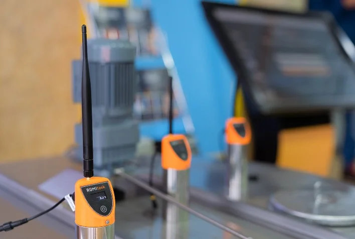 como o sistema leva ao produtor tecnologia que permite monitorar o tanque de leite a distancia e em tempo real