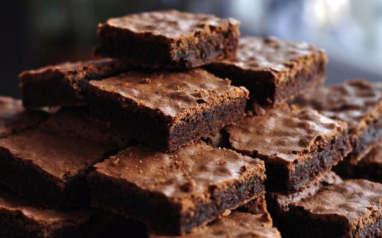 Como posso aprender a fazer um brownie simples e rápido? 3 Como posso aprender a fazer um brownie simples e rápido?