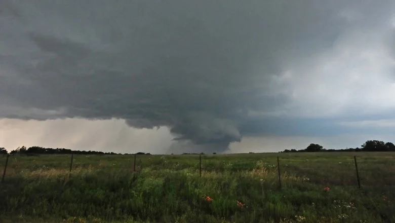 O que uma frente fria pode causar na Região Sul, incluindo tempestades e queda de granizo? 19 o que uma frente fria pode causar na regiao sul incluindo tempestades e queda de granizo