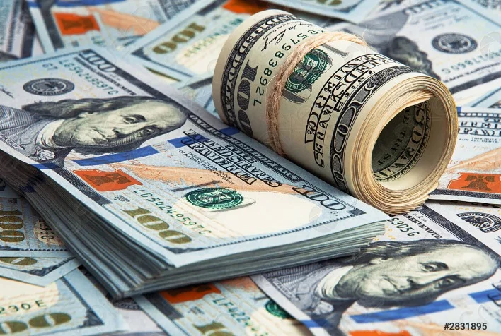 quais sao os temores que levaram o dolar a subir com a possibilidade de juros mais altos por mais tempo nos eua