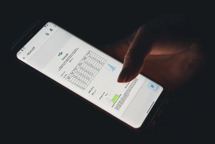 Qual é a nova versão do aplicativo Granucalc lançada para smartphones?
