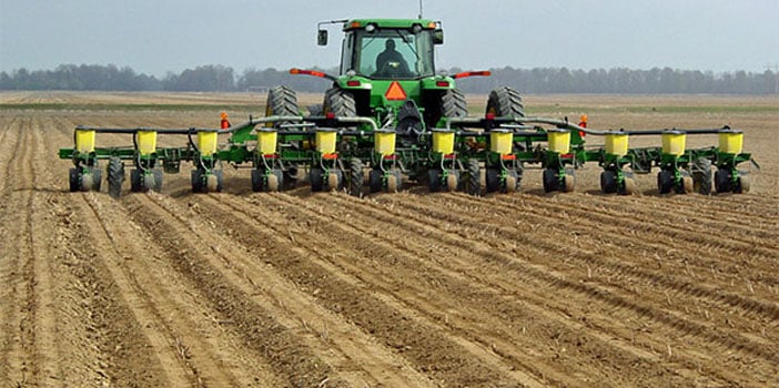 qual e a porcentagem da area do parana que foi atingida pelo plantio de soja segundo dados do deral