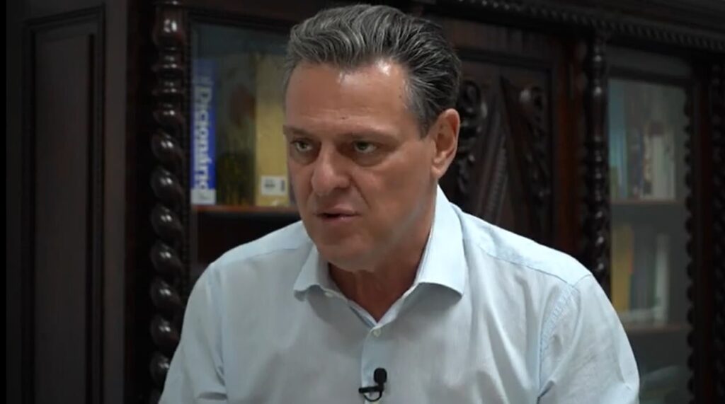 qual e a posicao do ministro da agricultura em relacao ao meio termo