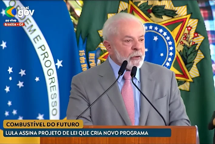 qual e a posicao do presidente lula em relacao a ampliacao do teor de mistura de biodiesel ao oleo diesel para 14