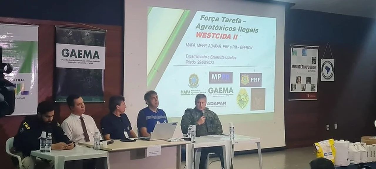 quantas toneladas de insumos ilegais foram apreendidas pela acao federal 1